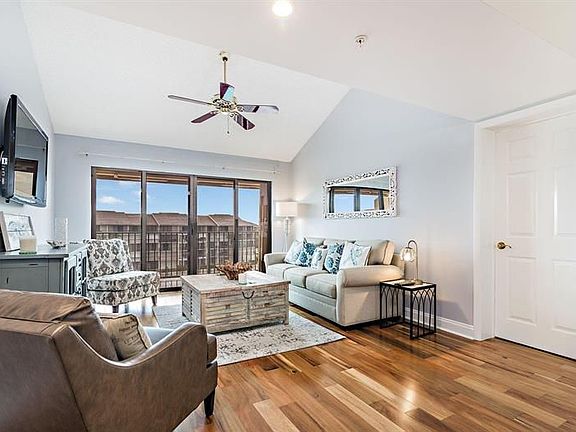 4th image of 1301 Seafarer Cir APT 504
