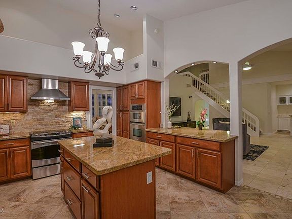 3rd image of 6121 W Rose Garden Ln