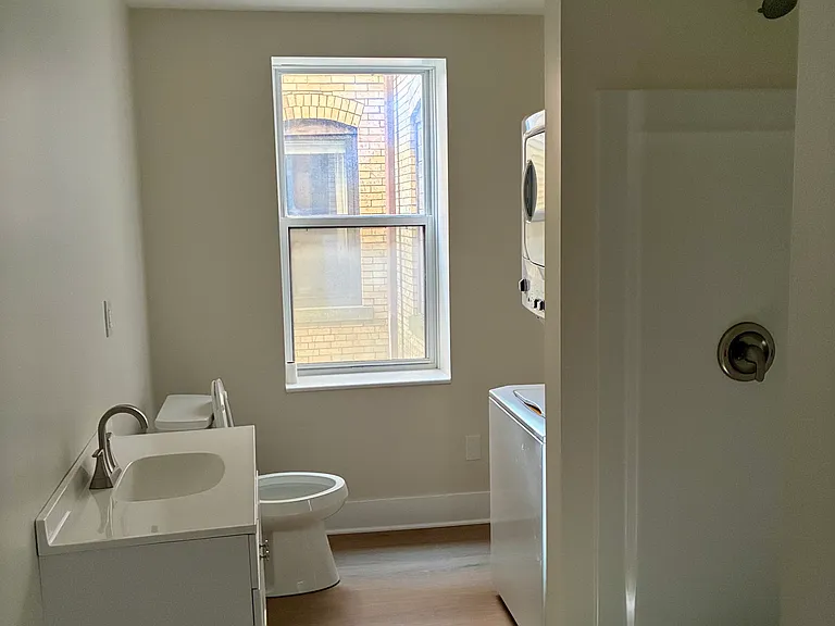 700 Franklin Ave #1 — Photo 12