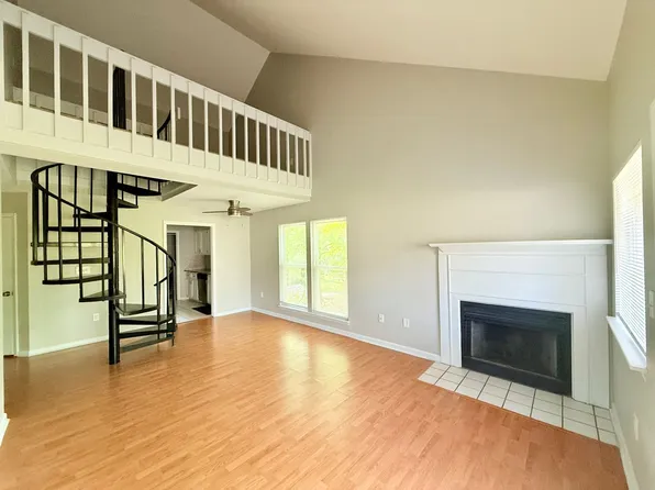 2553 Stockbridge Dr APT B, Charlotte, NC 28210