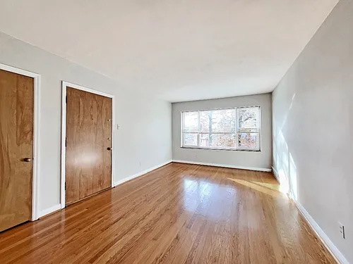 6425 Loughborough Ave — Photo 9