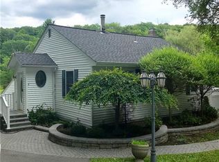 2 Echo Ln, Warwick, NY 10990