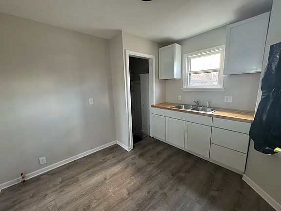 5th image of 18599 Kingsville St