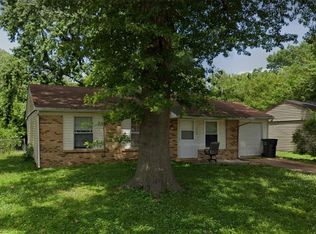 2009 Lynn St, Cahokia, IL 62206