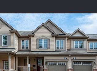 120 Harmattan Ave, Ottawa, ON K2S 0E4