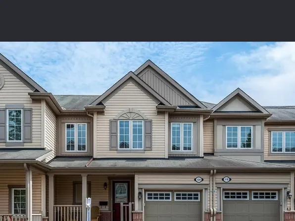 120 Harmattan Ave, Ottawa, ON K2S 0E4