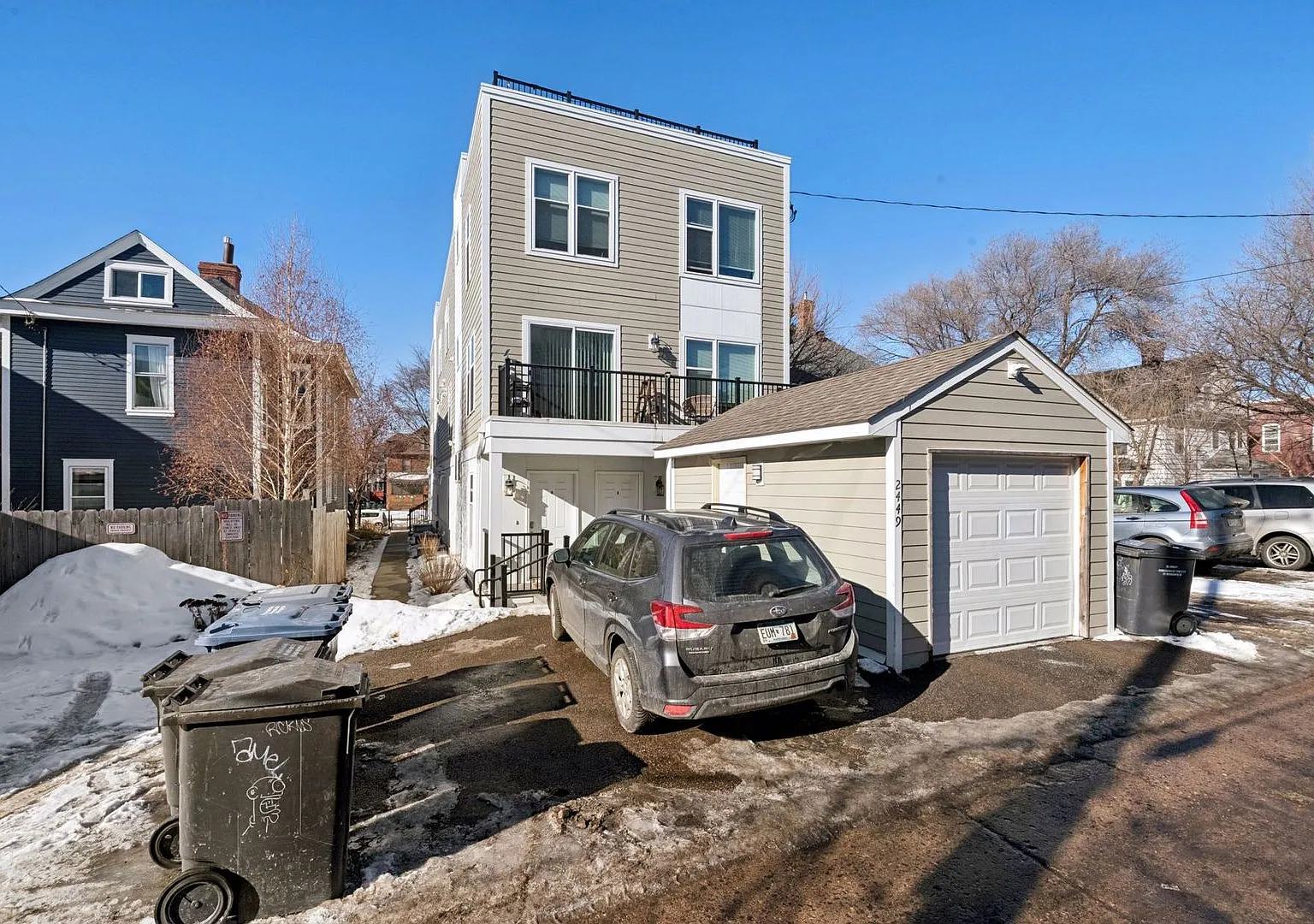 2449 Lyndale Ave S — Photo 3