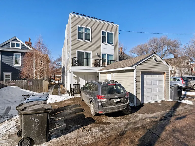 2449 Lyndale Ave S — Photo 3