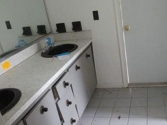 4th image of 8500 NW 28th Ct