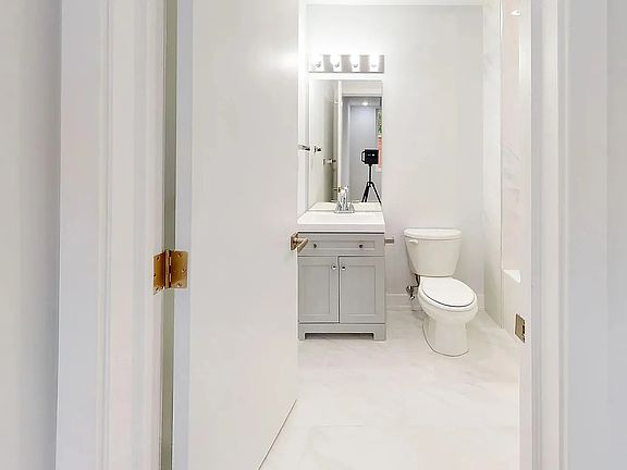 3rd image of 428 W Norris St #1A