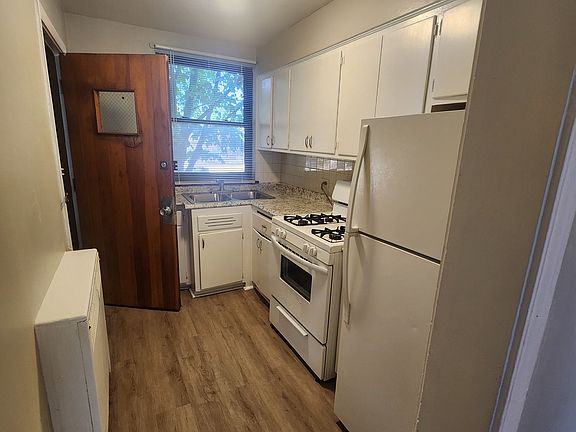 2nd image of 7371 N Winchester Ave APT 1E