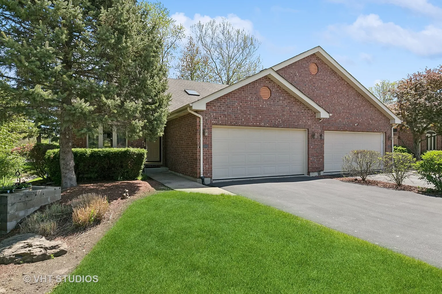 22001 Jordan Ln photo 1