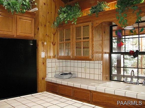 5th image of 867 W Pine Knoll Dr