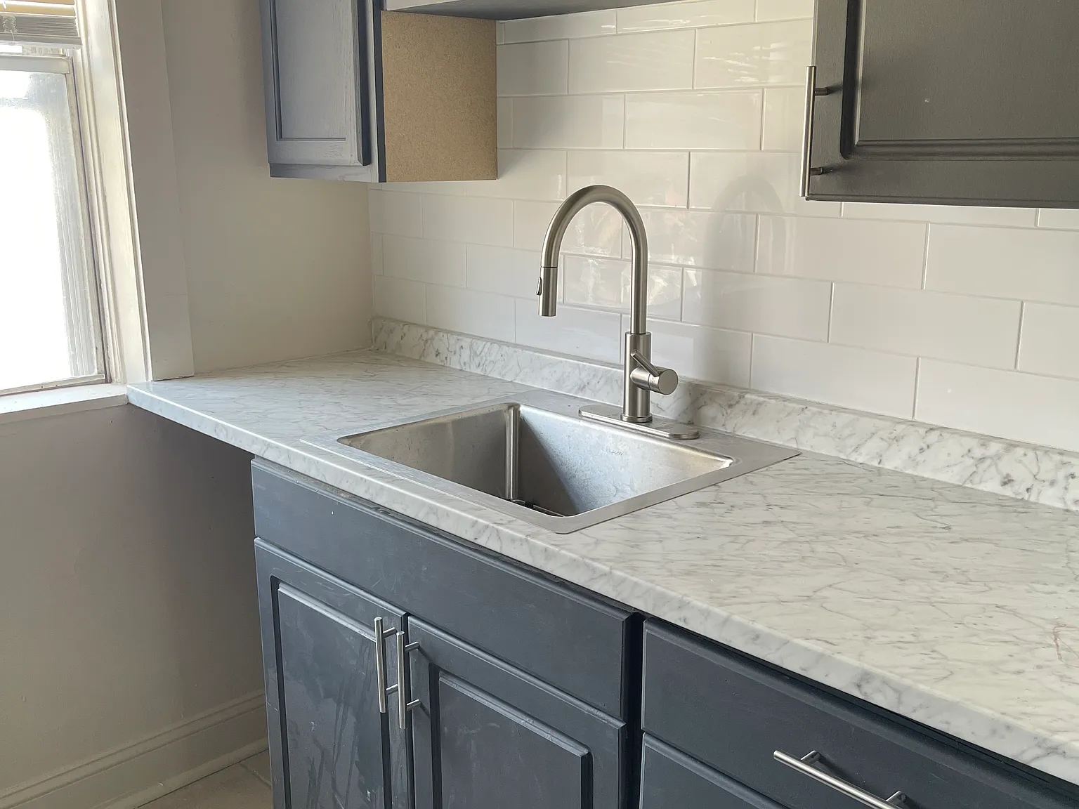2 bed, 800 sqft, $1,050 — Photo 3