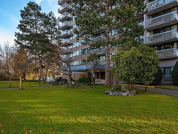5th image of 647 Michigan St #1008