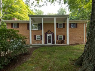 3277 Davis Stuart Rd, Lewisburg, WV 24901