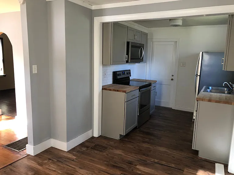 817 W Worley St — Photo 5