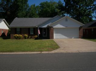 1411 E 13th St, Russellville, AR 72802