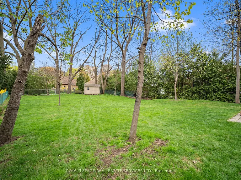 3 Donnybrook Ln — Photo 41