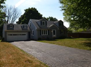 40 Sierra Dr, Rochester, NY 14616