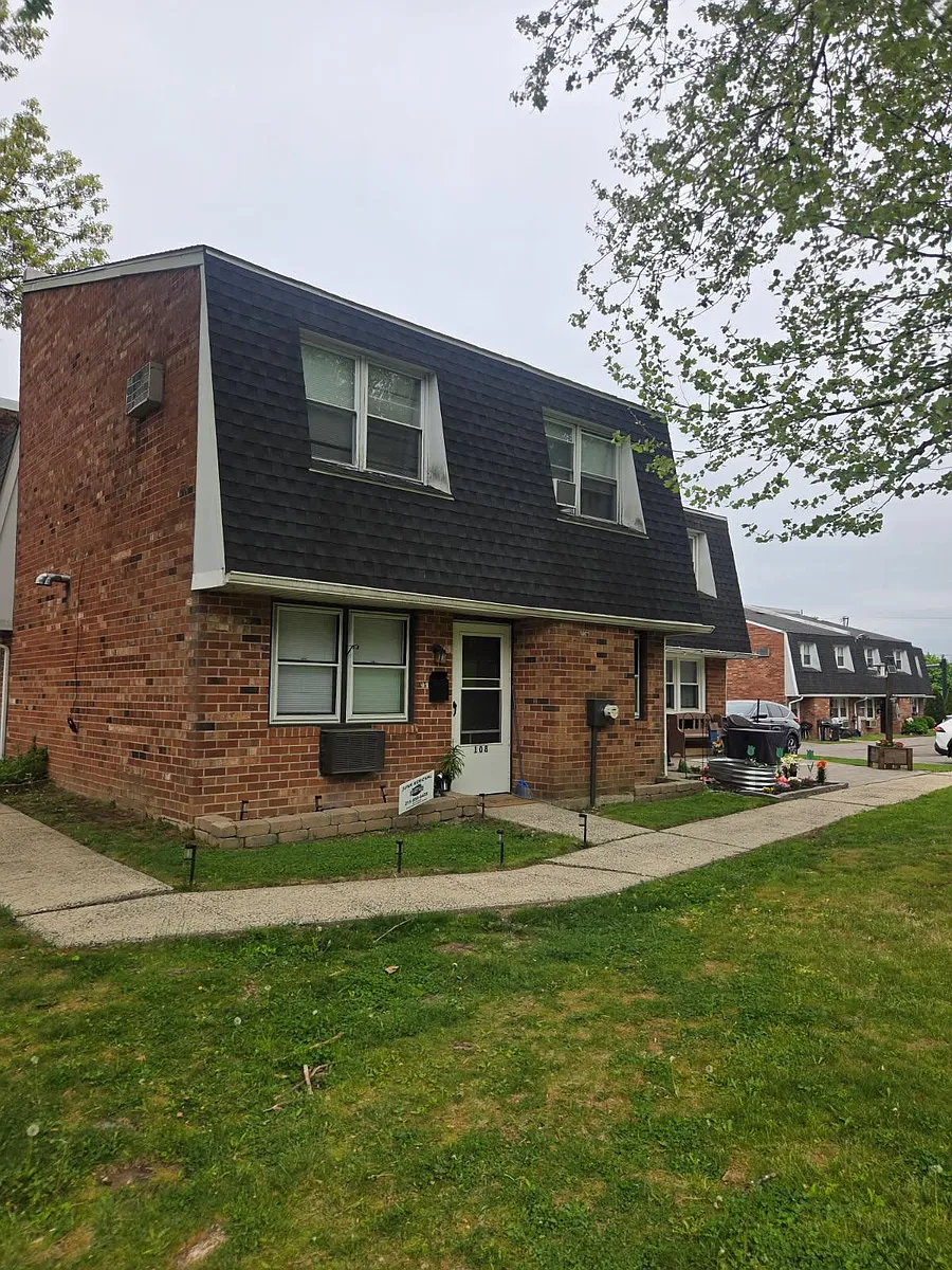 Building Photo - 2539 Jenkintown Rd #108