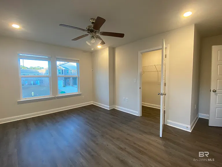 6685 Spaniel Dr — Photo 8