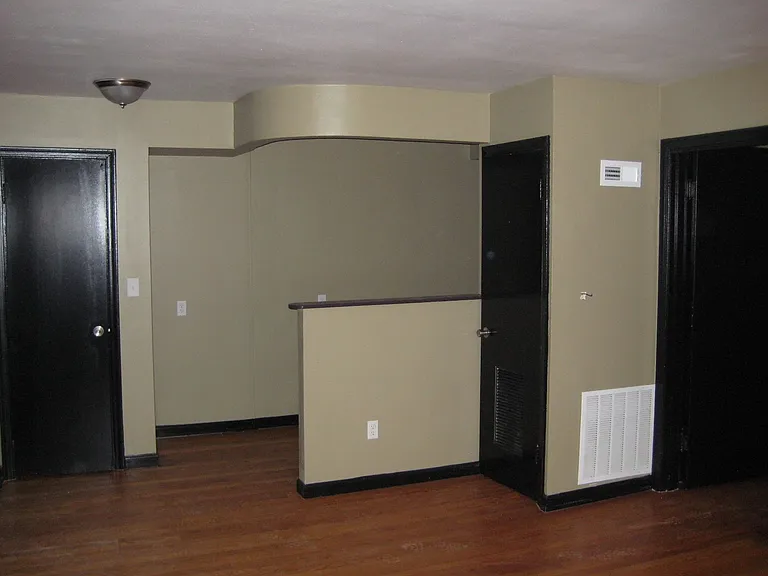4920 Jamieson Ave #2D — Photo 3