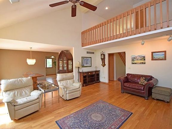 3rd image of 8396 Eagleridge Dr