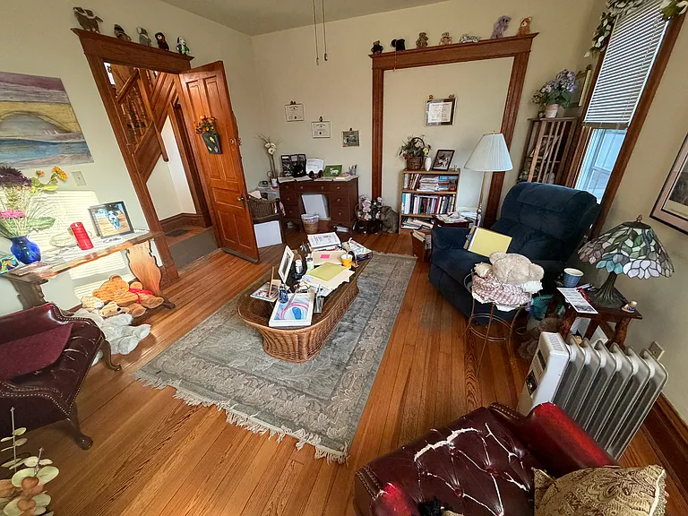 616 E Bloomington St — Photo 28