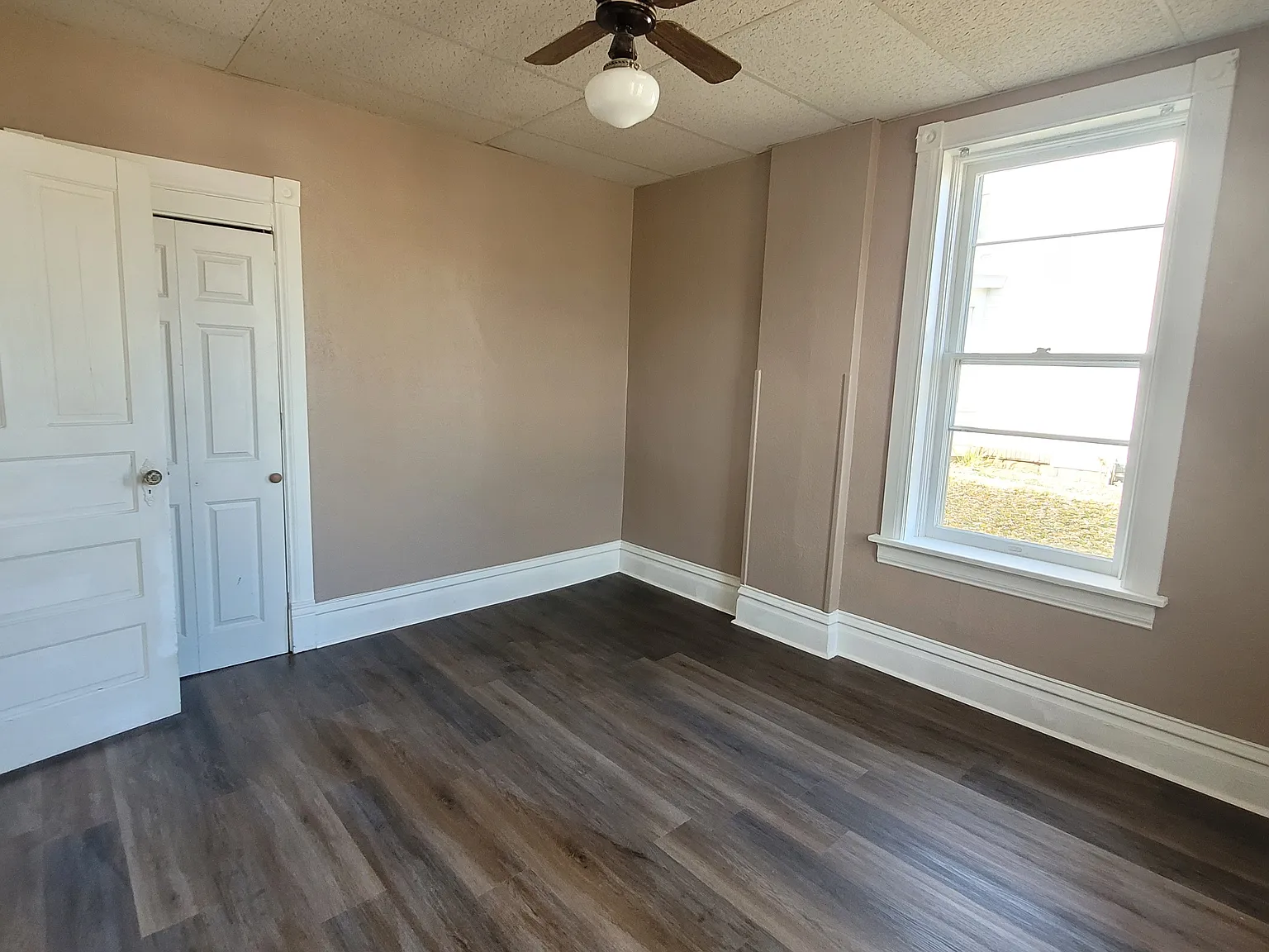 2905 Burden — Photo 4