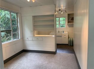 2103 Dellwood Dr, Greensboro, NC 27408