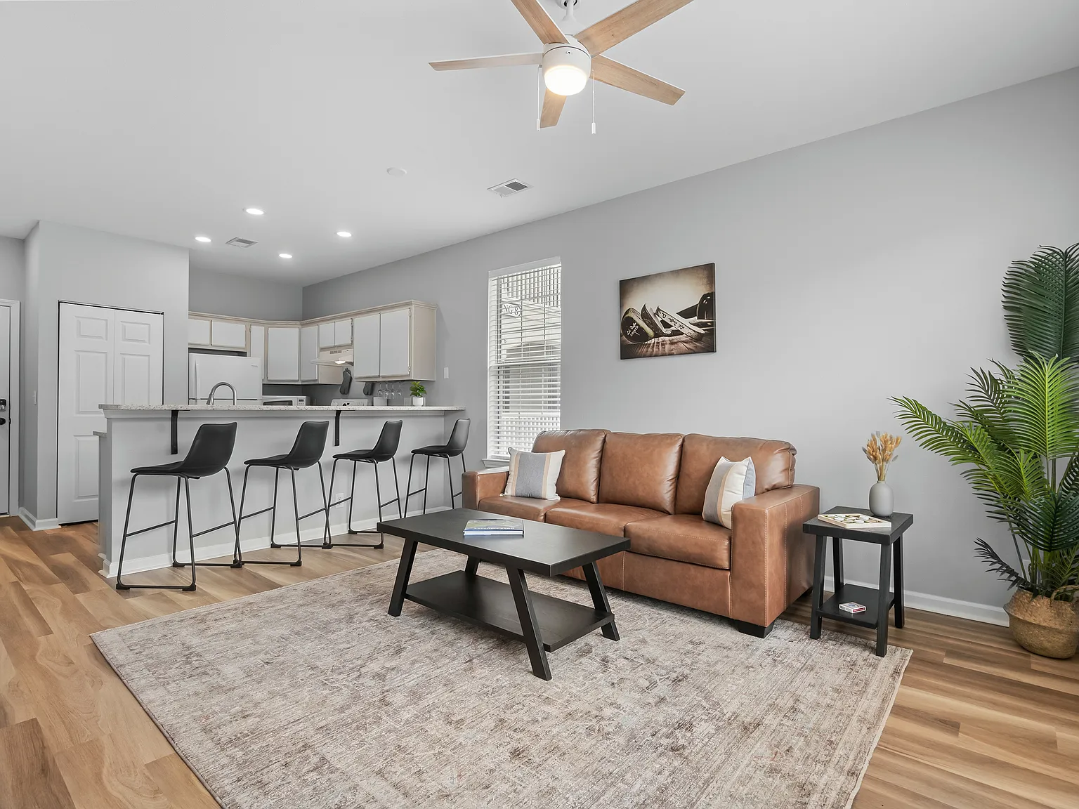 1286 River Oaks Dr — Photo 3
