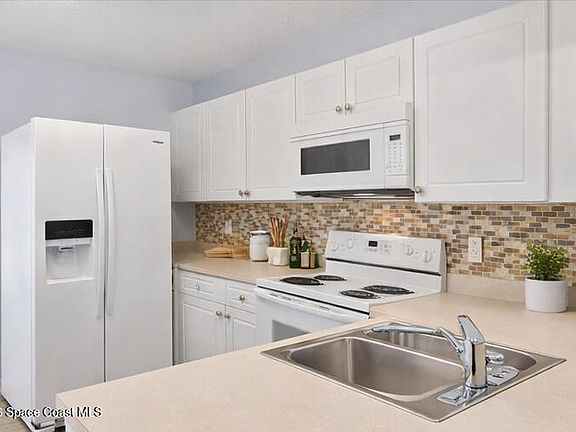 4th image of 870 Luminary Cir APT 103