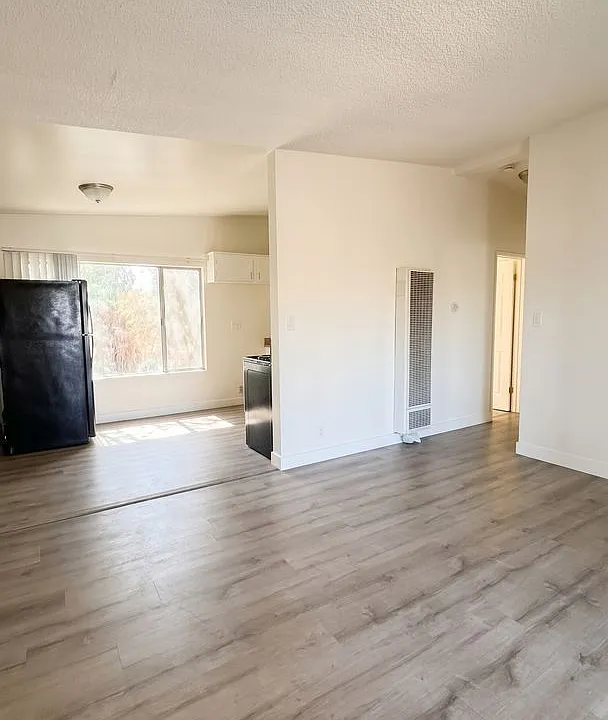 4707 S Figueroa St #4A