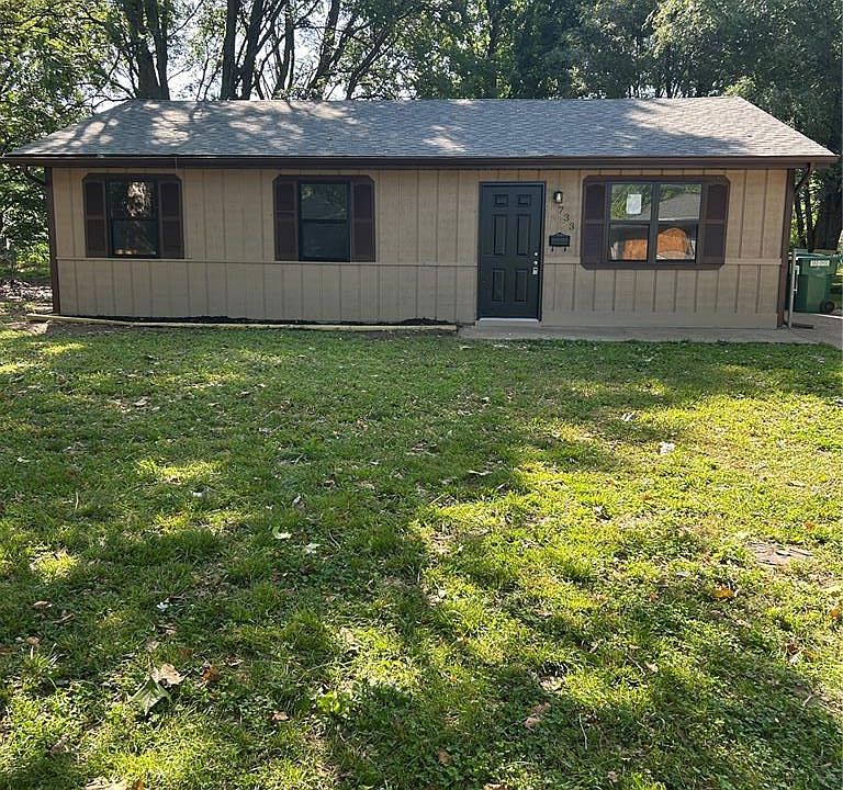 1st image of 733 Saint Nicholas Dr
