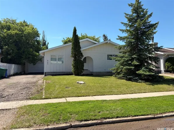565 32nd STREET W, Prince Albert, SK S6V 6B7
