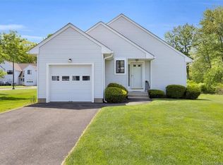 7 Woods Run #7, Farmington, CT 06032