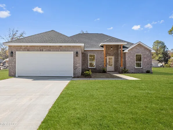 1430 Aubin Blvd, Gautier, MS 39553