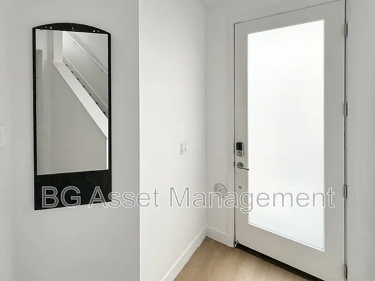 3909 Wattling St — Photo 2
