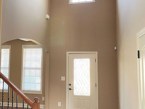 3rd image of 2023 Dorsey Ct