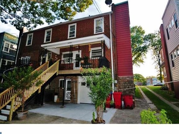 3rd image of 1307 W Oak St