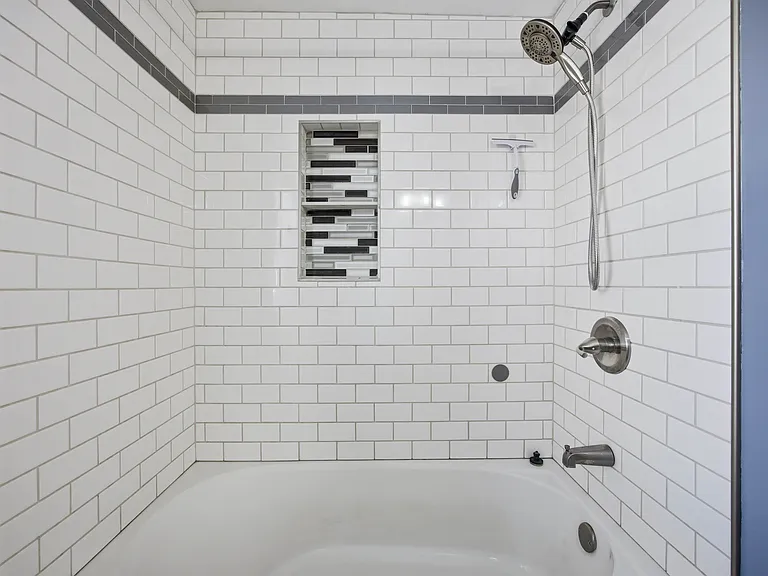 406 Tarrington Rd — Photo 15