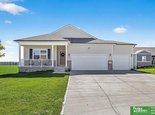 8523 S 63rd St, Bellevue, NE 68157