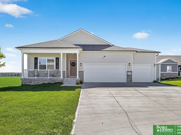 8523 S 63rd St, Papillion, NE 68157
