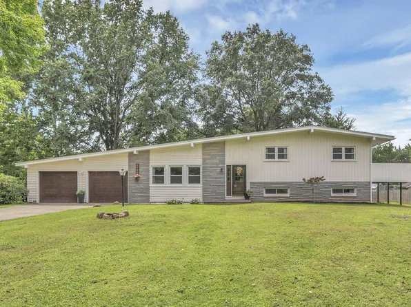 2185 Sunnyhill Dr NE, Lancaster, OH 43130