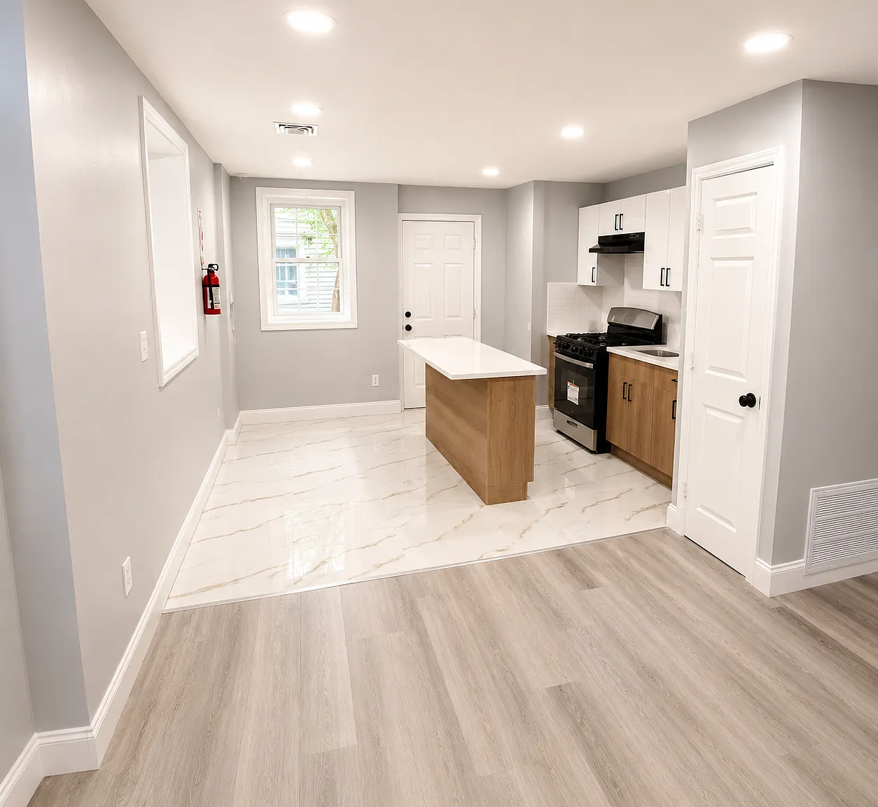 4 bed, 1.5 bath, 800 sqft, $2,550 — Photo 4