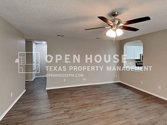 4th image of 2616 Stone Creek Ln