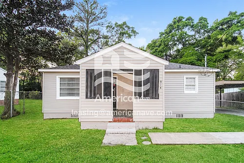 914 Lamore St Photo 1