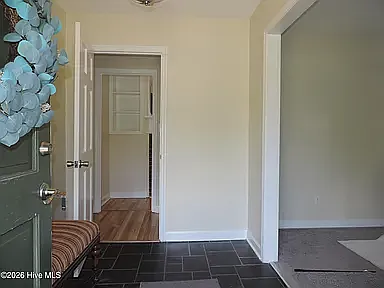 Shoreline Dr — Photo 4