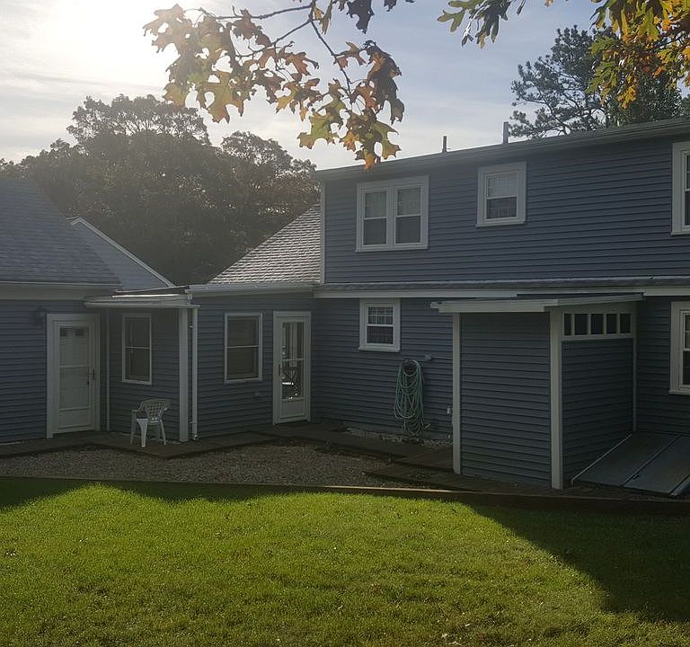 2nd image of 54 Farm Hill Rd